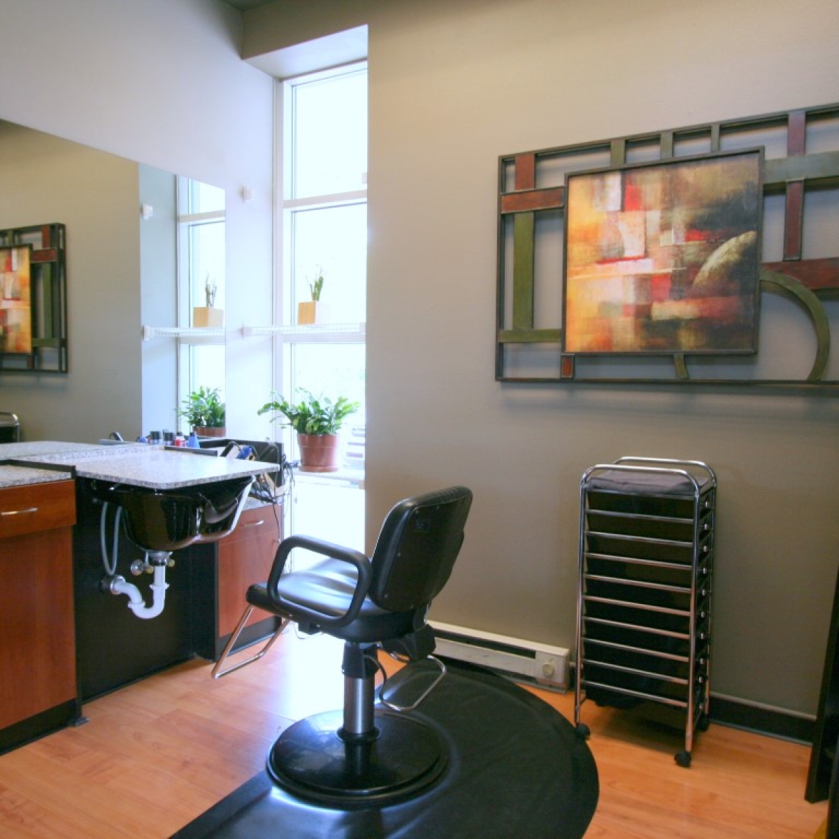 Beautician Suites Available at Salons ETC | Madison WI salon etcetera